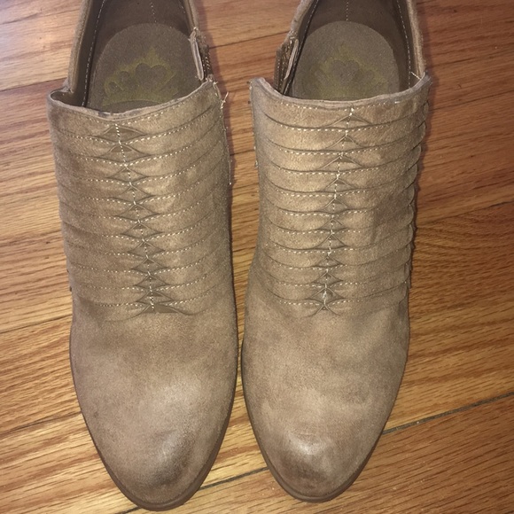 Booties - Picture 3 of 4